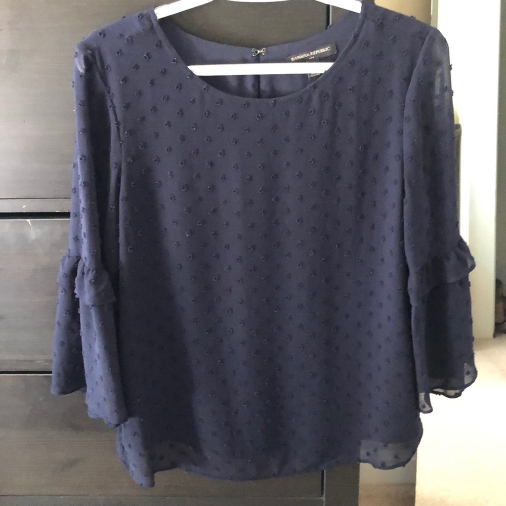Pretty detailed blue blouse